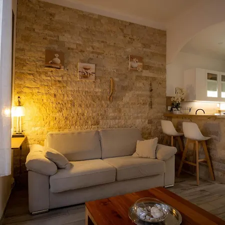 Apartment Tres Cosy Avec Cour Cannes
