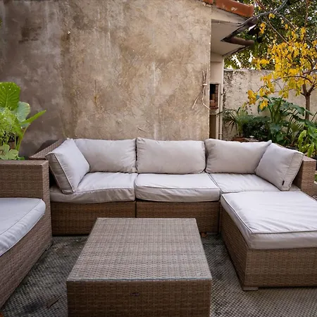 Tres Cosy Avec Cour Apartment *