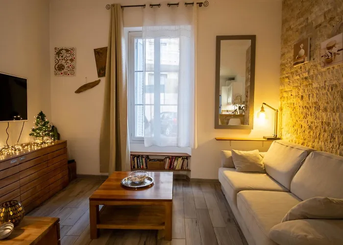Tres Cosy Avec Cour